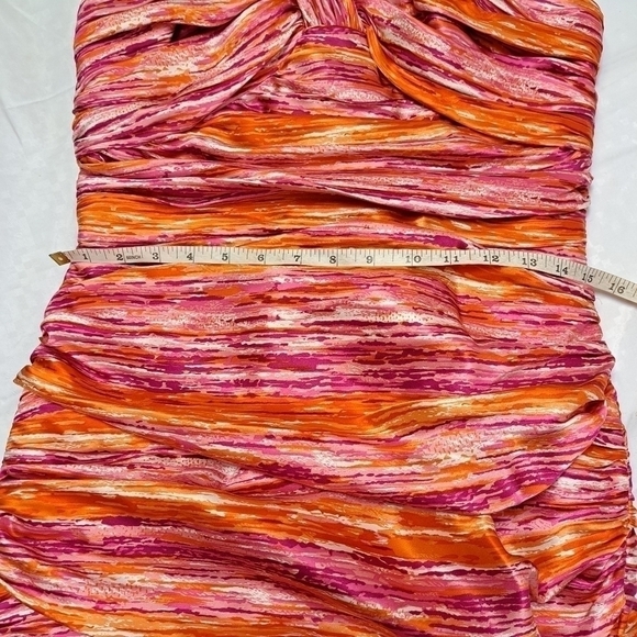 𝅺CARMEN Marc Valvo Printed Silk Halterneck Dress - Picture 12 of 14